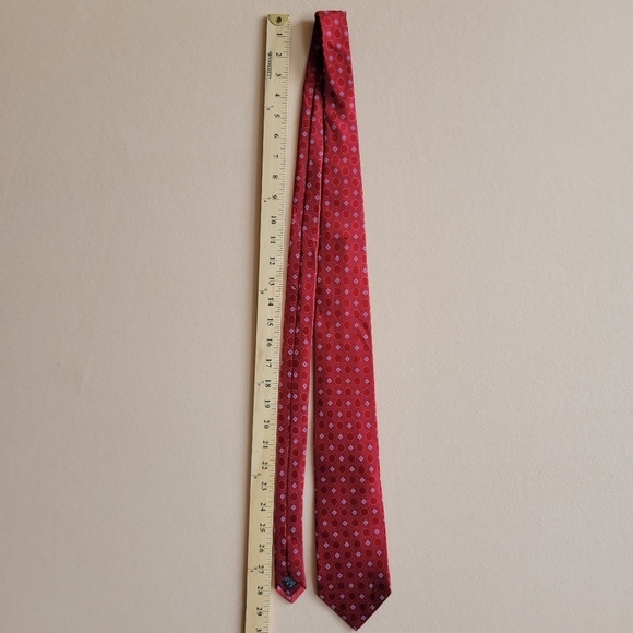 NWT Bellissima Cravatte Silk Red Geometric Tie. - Picture 4 of 10